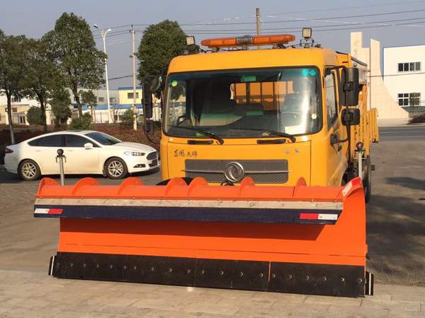 新款國(guó)五天錦除雪車