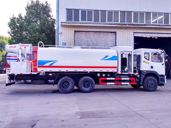 16方東風(fēng)后雙橋抑塵車裝35米霧炮機(jī)