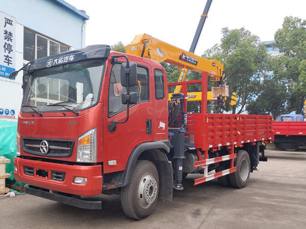 大運藍(lán)牌5噸隨車吊-程力小型隨車吊