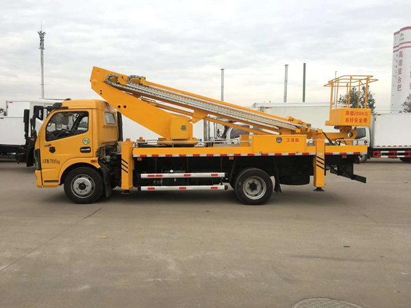 東風(fēng)國(guó)六22米伸縮臂高空作業(yè)車-程力集團(tuán)高空車專業(yè)廠