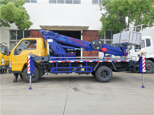 藍(lán)牌21米進(jìn)口高空作業(yè)車