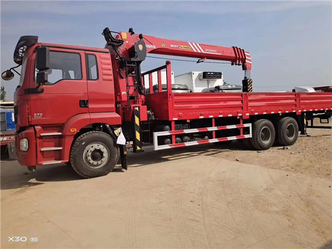 陜汽德龍后八輪濰柴270馬力12噸隨車(chē)吊