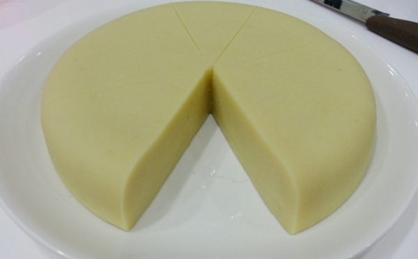 “涼糕”不同于其他的糕點(diǎn)，三種不同口味，哪款才是你口味
